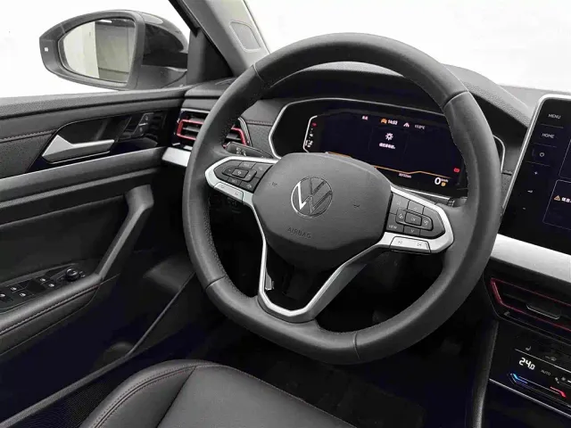 Volkswagen Lavida — Фото автомобиля 10