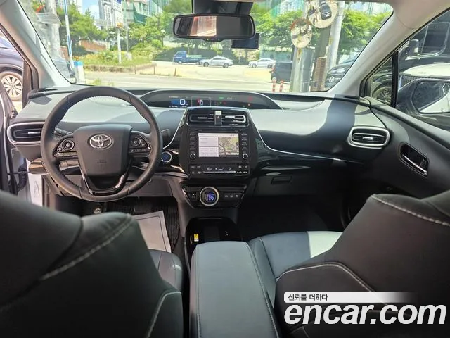 Toyota Prius — Фото автомобиля 9