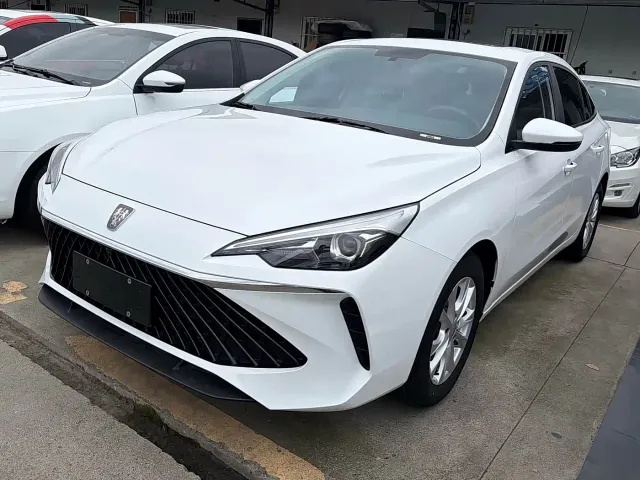 Roewe i5 — Фото автомобиля 3