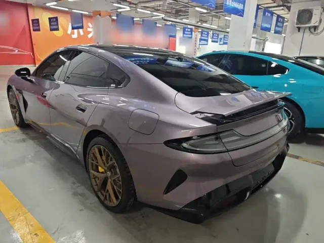 Xiaomi SU7 — Фото автомобиля 4