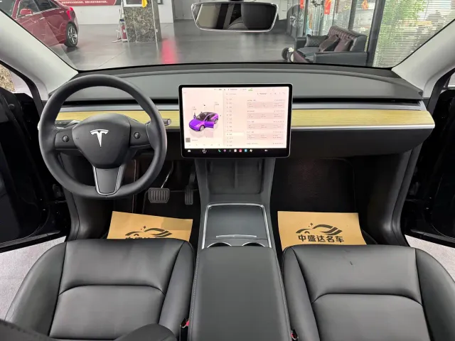 Tesla Model Y 2022 Facelift Rear-Wheel Drive Version — Фото автомобиля 13