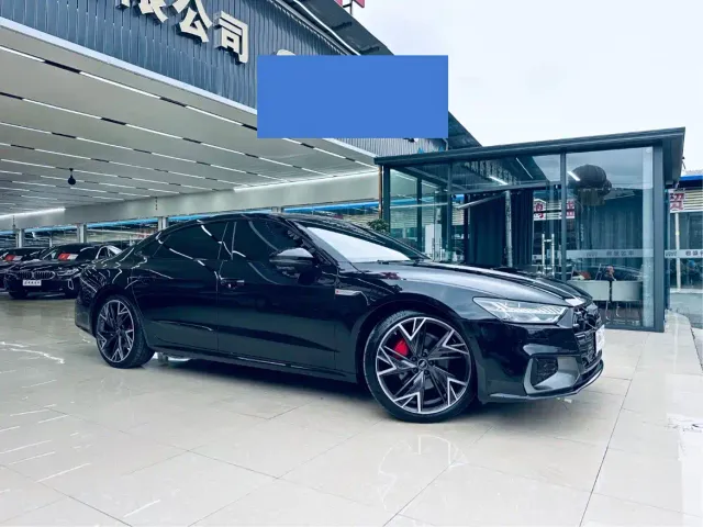 Audi A7L — Фото автомобиля 3