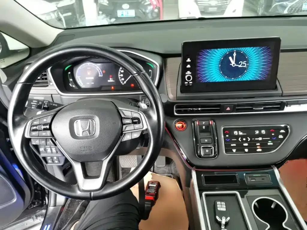 Honda Odyssey 2022 2.0L e:HEV Sharp·Prestige Edition — Фото автомобиля 5