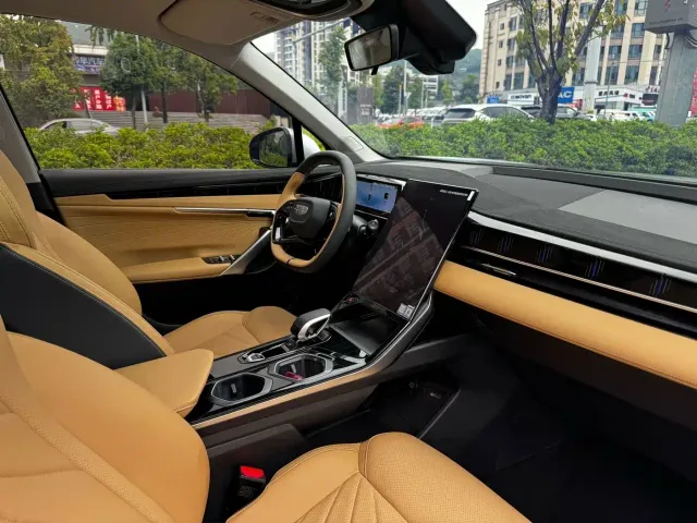 Geely Boyue L — Фото автомобиля 13