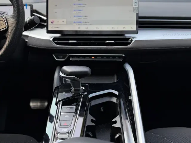 Geely Xingrui — Фото автомобиля 13