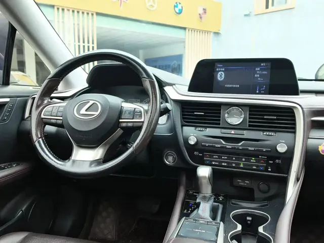 Lexus RX — Фото автомобиля 9