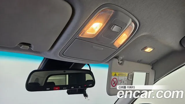 Kia Niro — Фото автомобиля 24