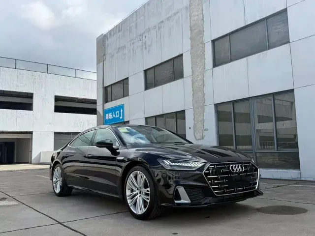 Audi A7L — Фото автомобиля 3
