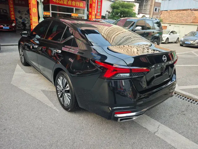 Nissan Teana — Фото автомобиля 7