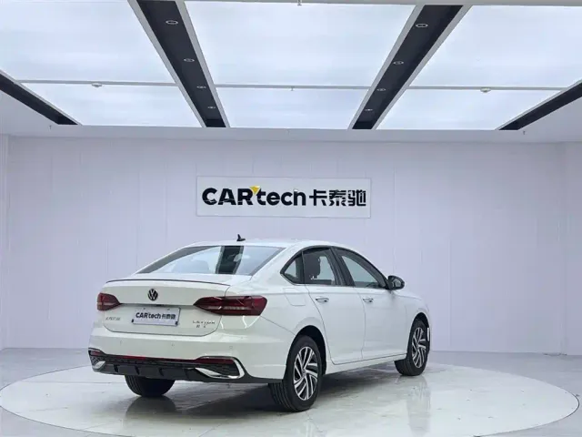 Volkswagen Lavida — Фото автомобиля 5