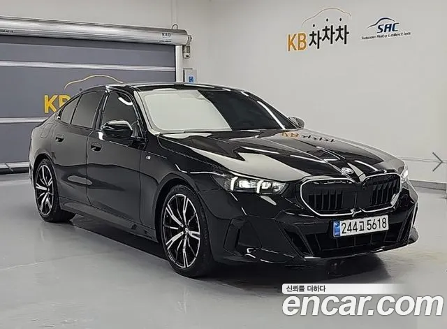 BMW 5 Series G60 — Фото автомобиля 4