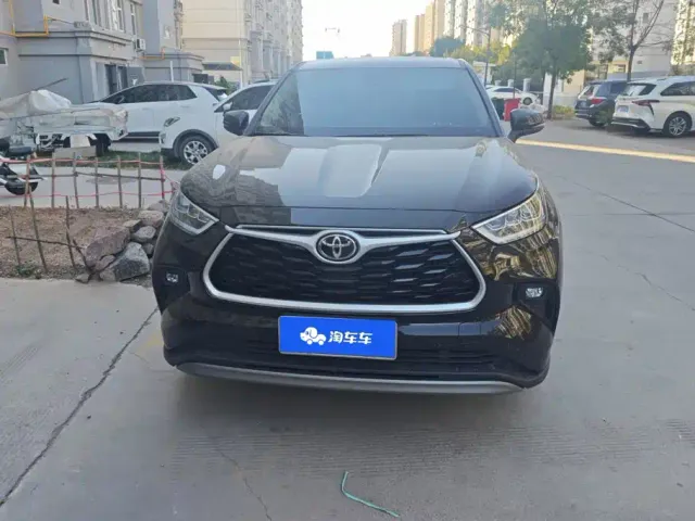 Toyota Highlander — Фото автомобиля 2