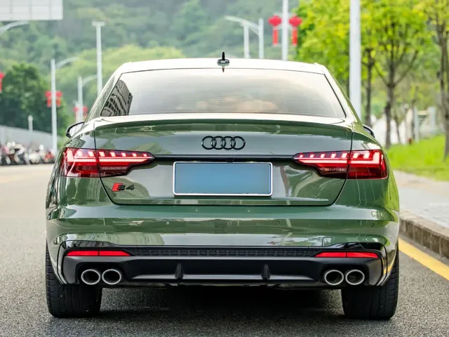 Audi S4 — Фото автомобиля 17