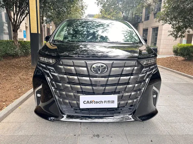 Toyota Alphard — Фото автомобиля 2