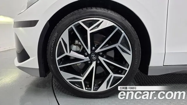 Hyundai Ioniq 6 — Фото автомобиля 5