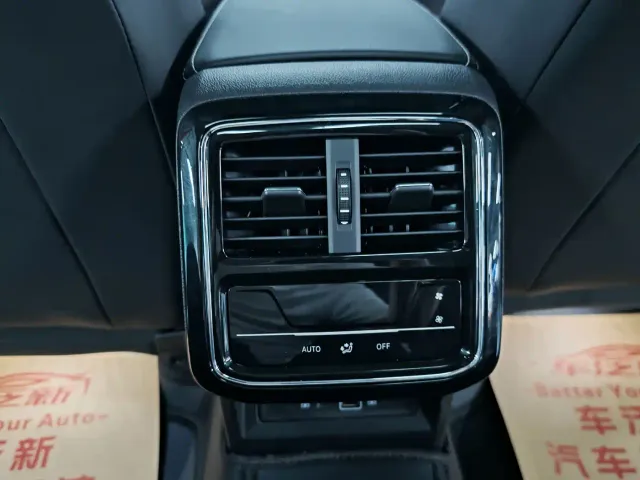 Volkswagen Passat — Фото автомобиля 11