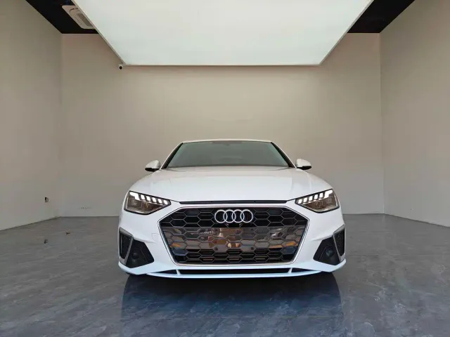 Audi A4L — Фото автомобиля 3