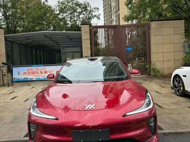IM Motors L6 — Фото автомобиля 2