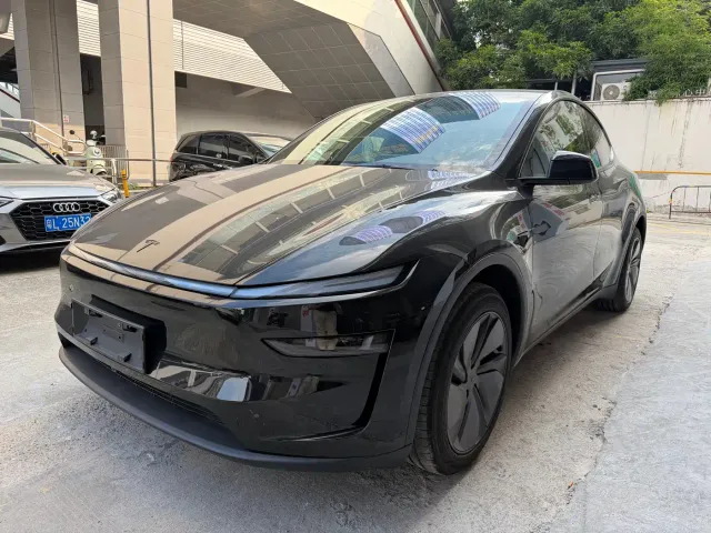 Фотография автомобиля — Tesla Model Y