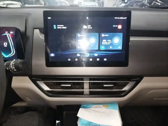 BYD Yuan Pro — Фото автомобиля 12