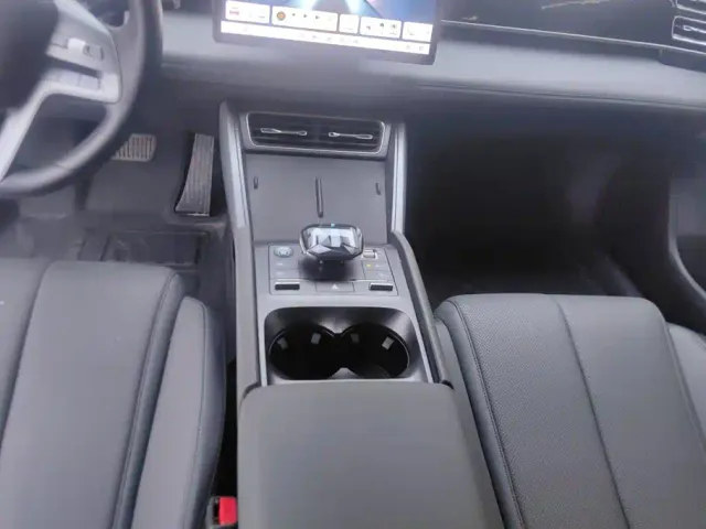 BYD Qin L — Фото автомобиля 16