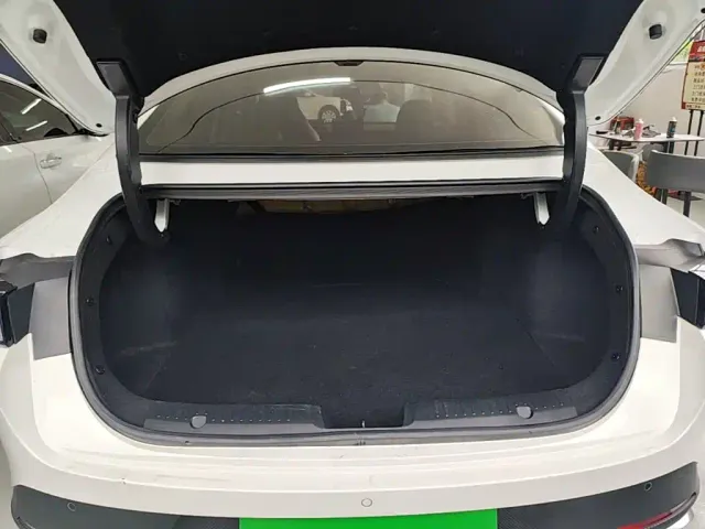 Changan Lamore — Фото автомобиля 14