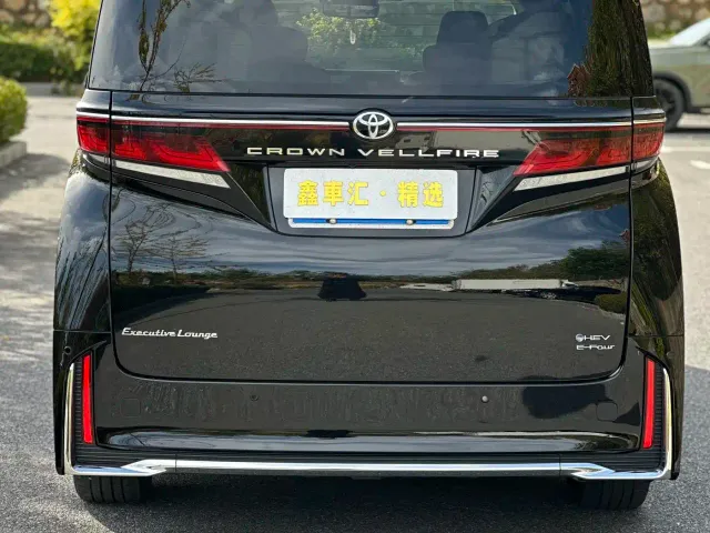 Toyota Vellfire — Фото автомобиля 5