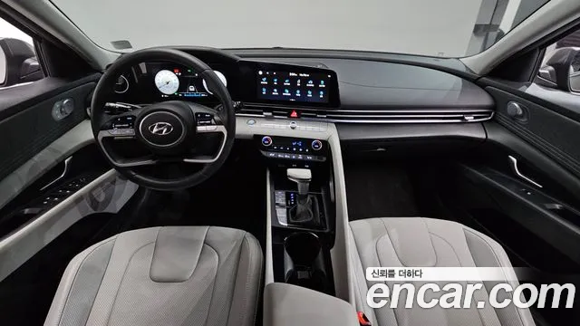 Hyundai Avante CN7 — Фото автомобиля 10