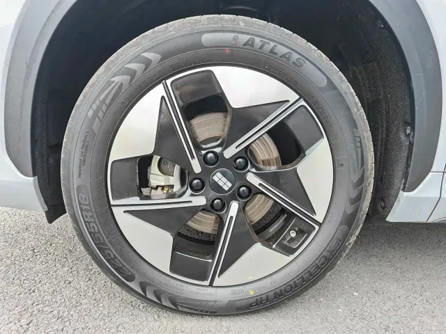 Geely Galaxy E5 — Фото автомобиля 15