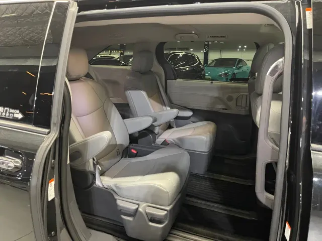 Toyota Granvia — Фото автомобиля 22