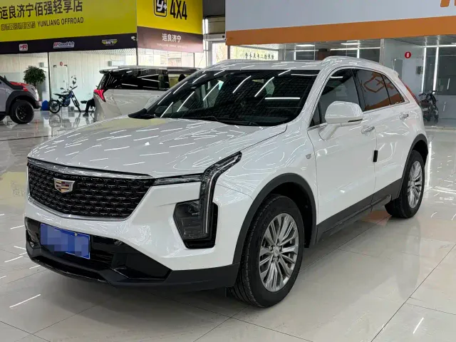 Фотография автомобиля — Cadillac XT4
