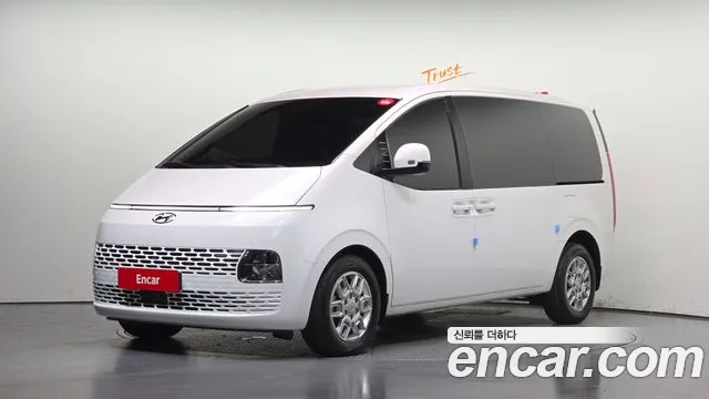 Фотография автомобиля — Hyundai Staria