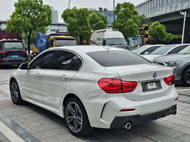 BMW 1 Series — Фото автомобиля 11