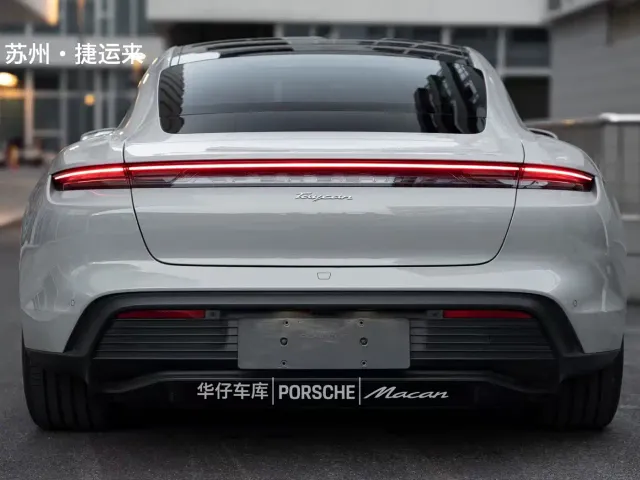 Porsche Taycan — Фото автомобиля 7