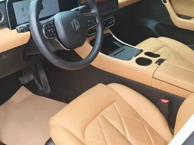 Leapmotor C11 — Фото автомобиля 4