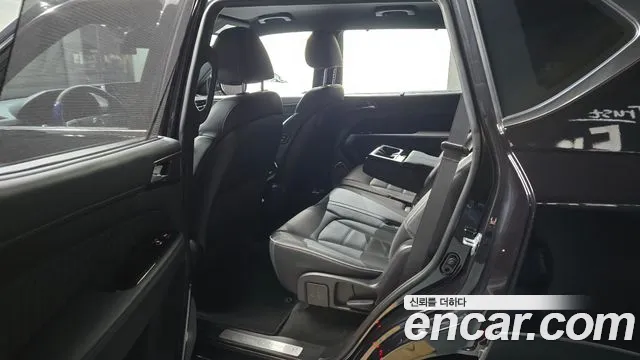 KG_Mobility_Ssangyong Rexton Rexton Arena Дизель 2.2 4WD — Фото автомобиля 11