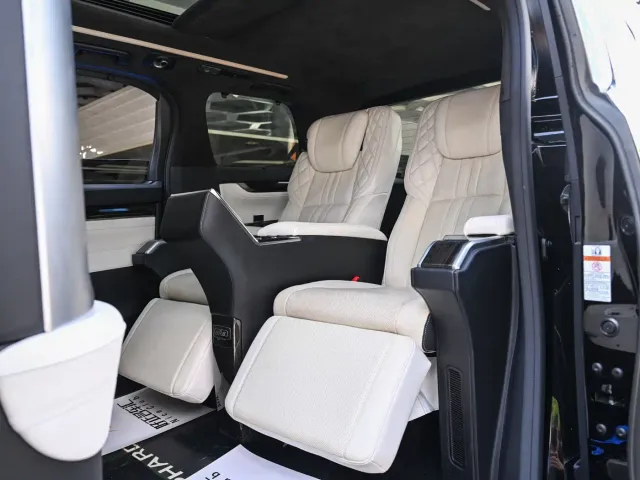 Toyota Alphard — Фото автомобиля 8
