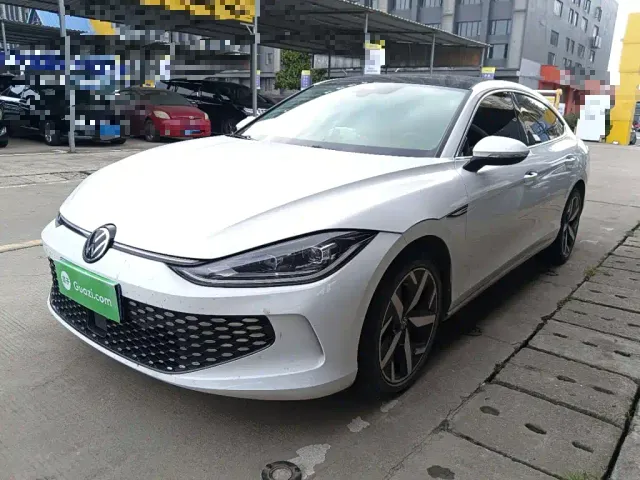 Фотография автомобиля — Volkswagen Lamando