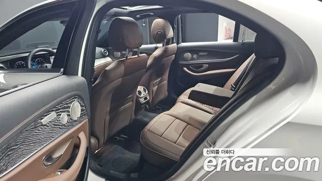 Mercedes-Benz E-Class W213 — Фото автомобиля 18