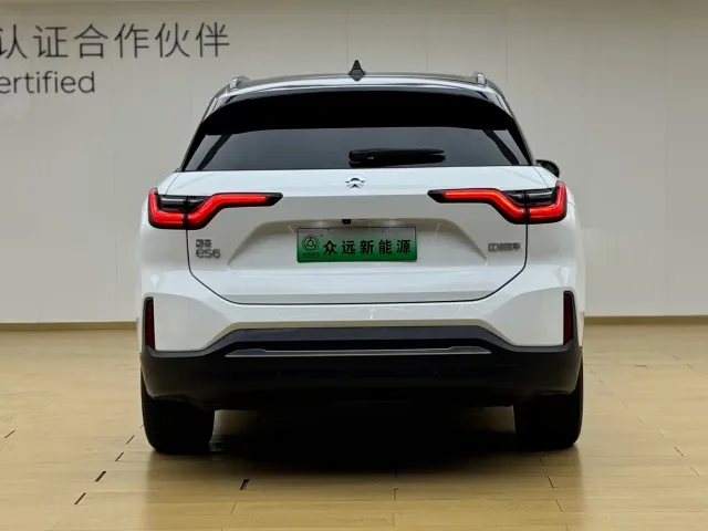 Nio ES6 — Фото автомобиля 8