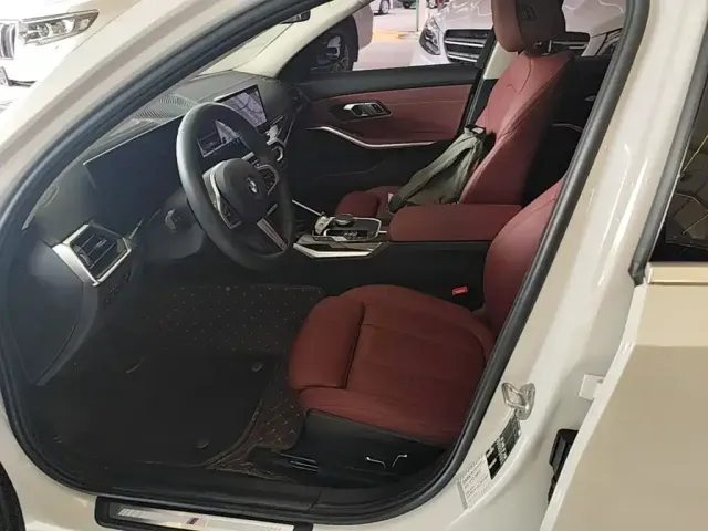 BMW 3 Series — Фото автомобиля 14