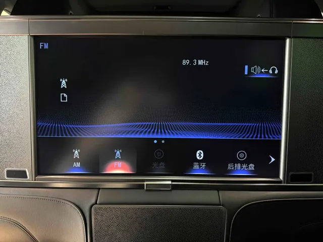 Lexus LM — Фото автомобиля 18