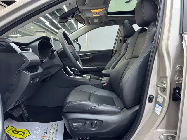 Toyota Wildlander — Фото автомобиля 7
