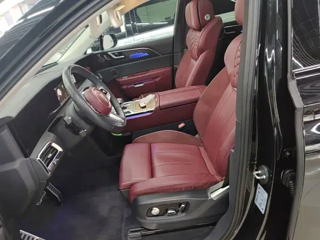 Hongqi E-HS9 — Фото автомобиля 14