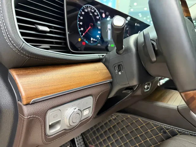 Mercedes-Benz GLS-Class — Фото автомобиля 15