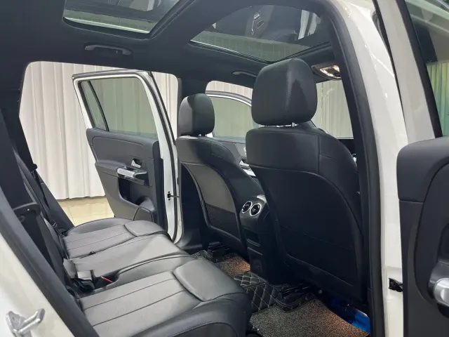 Mercedes-Benz GLB-Class — Фото автомобиля 12