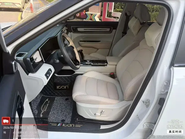 Geely ICON — Фото автомобиля 4
