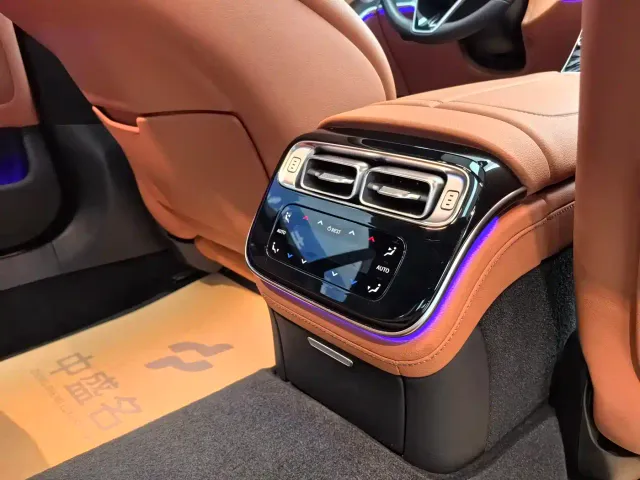 Mercedes-Benz S-Class — Фото автомобиля 14