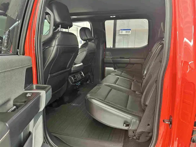 Ford F-150 Raptor — Фото автомобиля 12