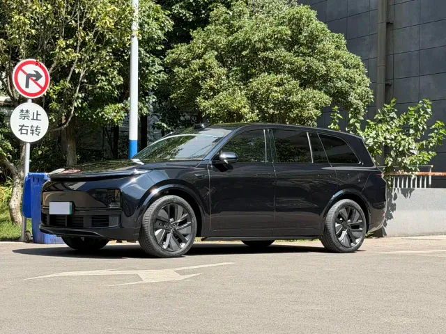 Фотография автомобиля — Li Auto L9
